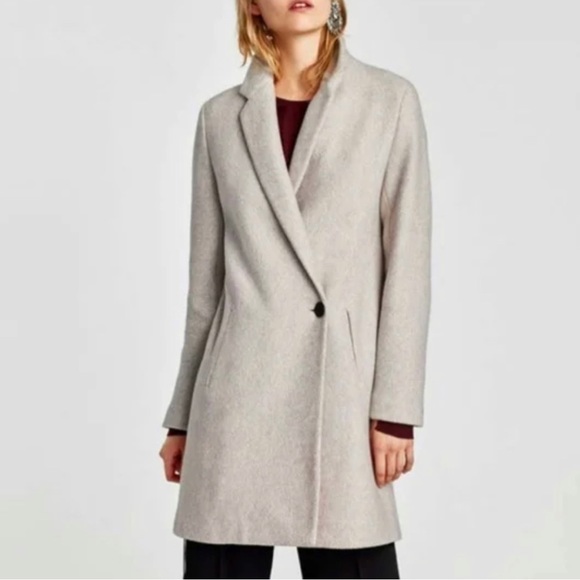 Zara Jackets & Blazers - Zara Basic Outerwear Women’s Soft-Feel Double-Breasted Coat